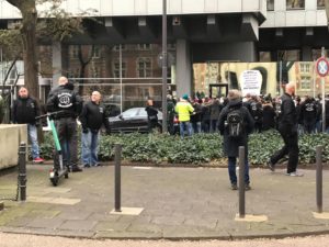 Foto der Bruderschaft Deutschland auf "Umwelsau" Demo am 29. Dez. 2019 am Kölner Appellhofplatz