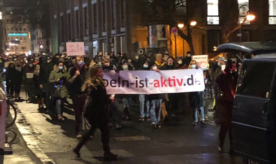 AfDler*innen, bekennende Nationalsozialisten und ein Hitlergruß auf der Montagsdemo in Köln